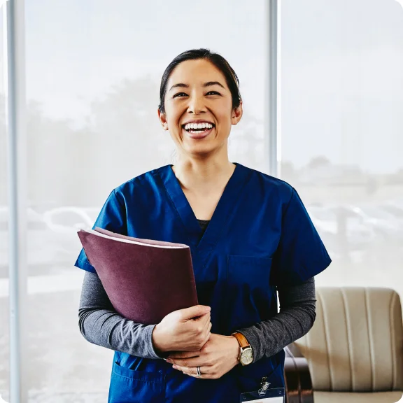 En kvinna hade utbildningsresurser.